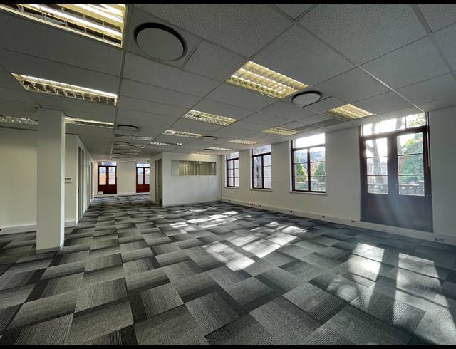 489M² OFFICE TO LET IN SANDTON CENTRAL